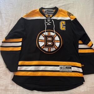Boston Bruins Zdeno Chara #33 Captain Jersey